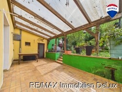 RE/MAX Immobilien DeLux Haus Mettlach Terrasse
