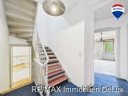 RE/MAX Immobilien DeLux Haus Mettlach Flur OG
