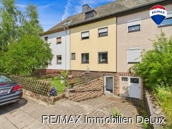 RE/MAX Immobilien DeLux Haus Reimsbach Rückansicht