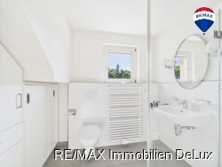 RE/MAX Immobilien DeLux  Einfamilienhaus 