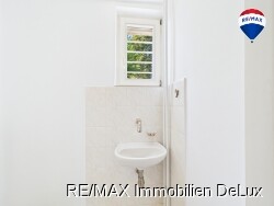 RE/MAX Immobilien DeLux  Einfamilienhaus Freiburg WC EG