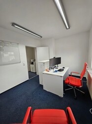 Büro 7