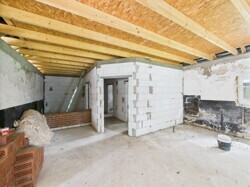 CAM03784G0-PR0074-STILL043