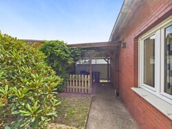 CAM03784G0-PR0069-STILL005