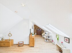 CAM03784G0-PR0090-STILL044