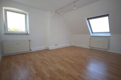 Schlafzimmer DG