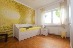 Kinderzimmer EG