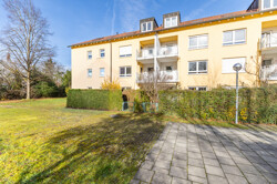 Außenperspektive – Ansicht der Gartenseite