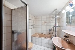 Badezimmer EG