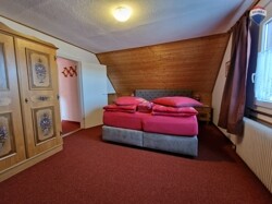 Schlafzimmer 1 Ferienwohnung 1OG