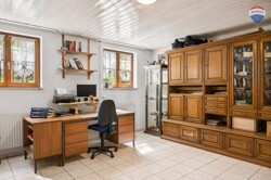 Büro KG