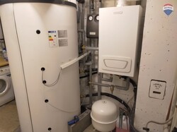 Neuwertige Gasheizung mit Solar