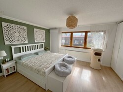 Schlafzimmer Eltern