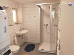 Neuwertiges Bad