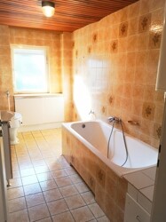 Badezimmer EG