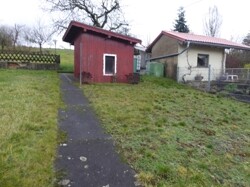 Garten mit Gartenhäuschen