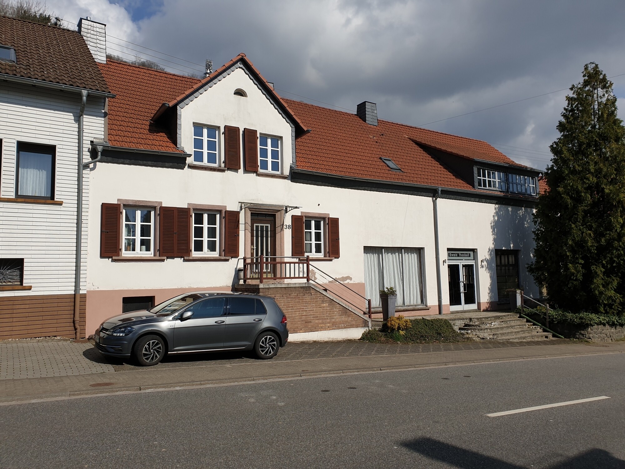Straßenfront