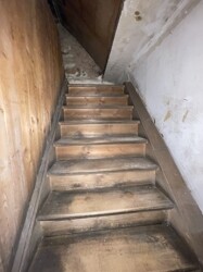 Treppe zum Dachboden