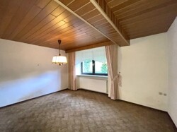 Wohnzimmer (EG links)