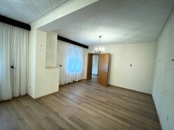 Großes Wohn-/ Esszimmer (EG rechts)