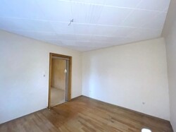 Zimmer 2 DG (links hinten)