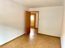 22 Zimmer 1 (Wohnung DG)