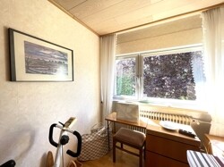 Kleines Schlafzimmer im OG (unten)