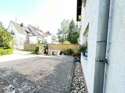 Terrassebereich + Stellplätze