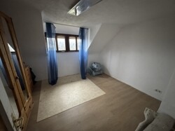 Zimmer 1 OG