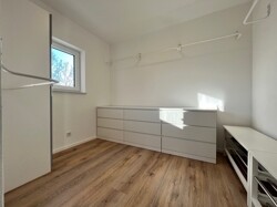 Ankleidezimmer (2)
