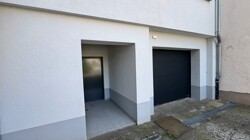 Garage + Stellplätze