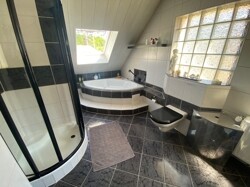 Badezimmer Dachgeschoss