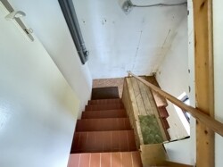 Treppe ins KG