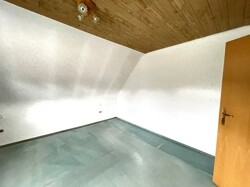 Schlafzimmer DG
