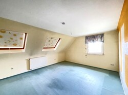 Wohnzimmer (DG)