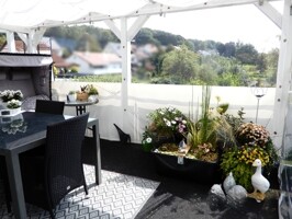 Balkon (EG)