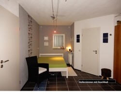 Zimmer m. Duschbad (KG)