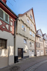 32Hausfront3