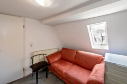 31. - 3 OG Durchgangszimmer Eingang Links 