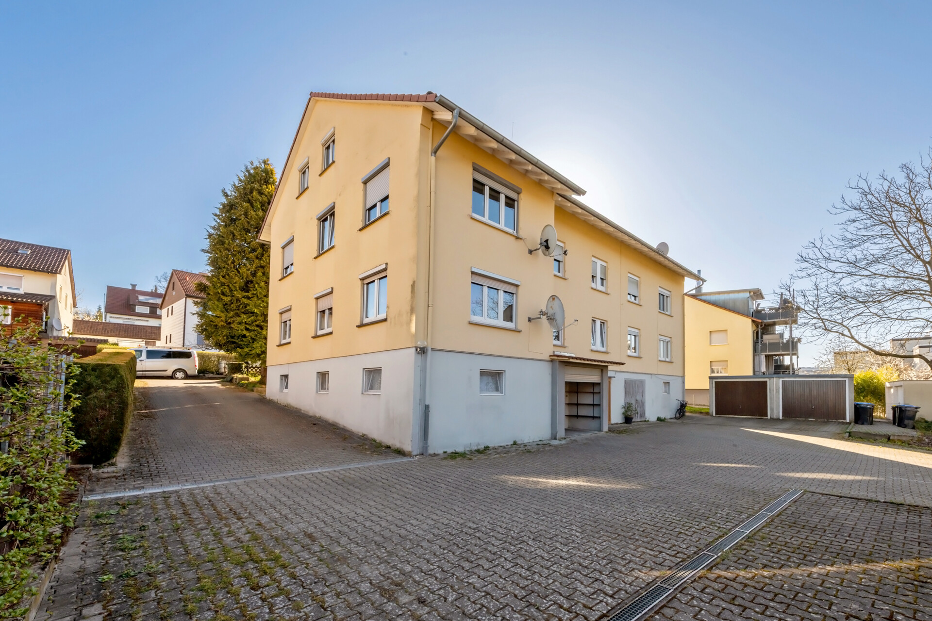 1EG,Platz Haus hinten
