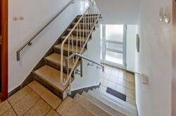 12Treppenhaus EG