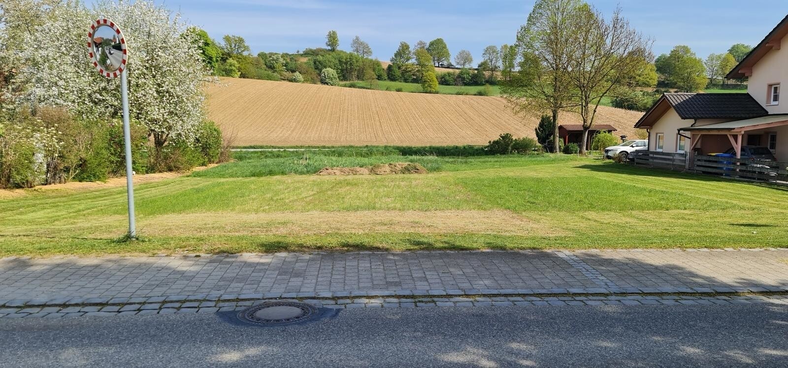 Grundstück