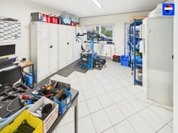 CAM02305G0-PR0063-STILL026