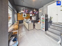 CAM02305G0-PR0065-STILL015