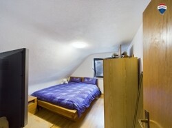 Schlafzimmer DG