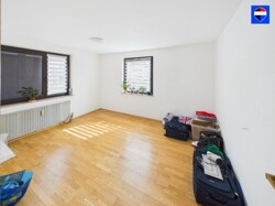 1.OG Schlafzimmer (2)