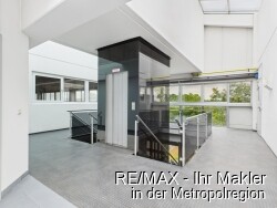 Aufzug Haupteingang / Foyer