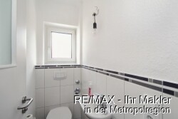 separates WC