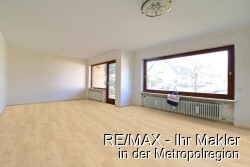 Wohnzimmer mit neuem Boden(fiktiv)