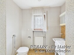 WC (KG)